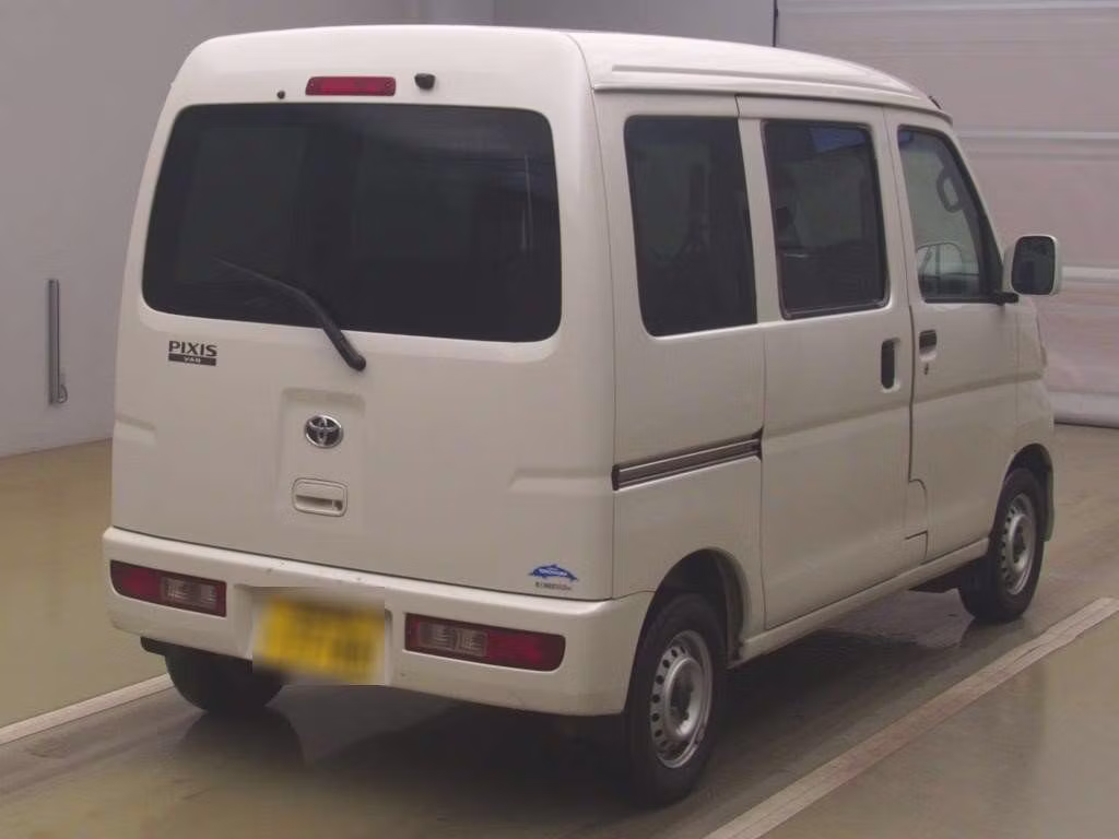 TOYOTA PIXIS VAN