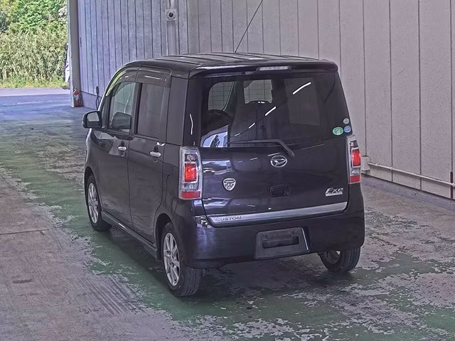 DAIHATSU TANTO EXE