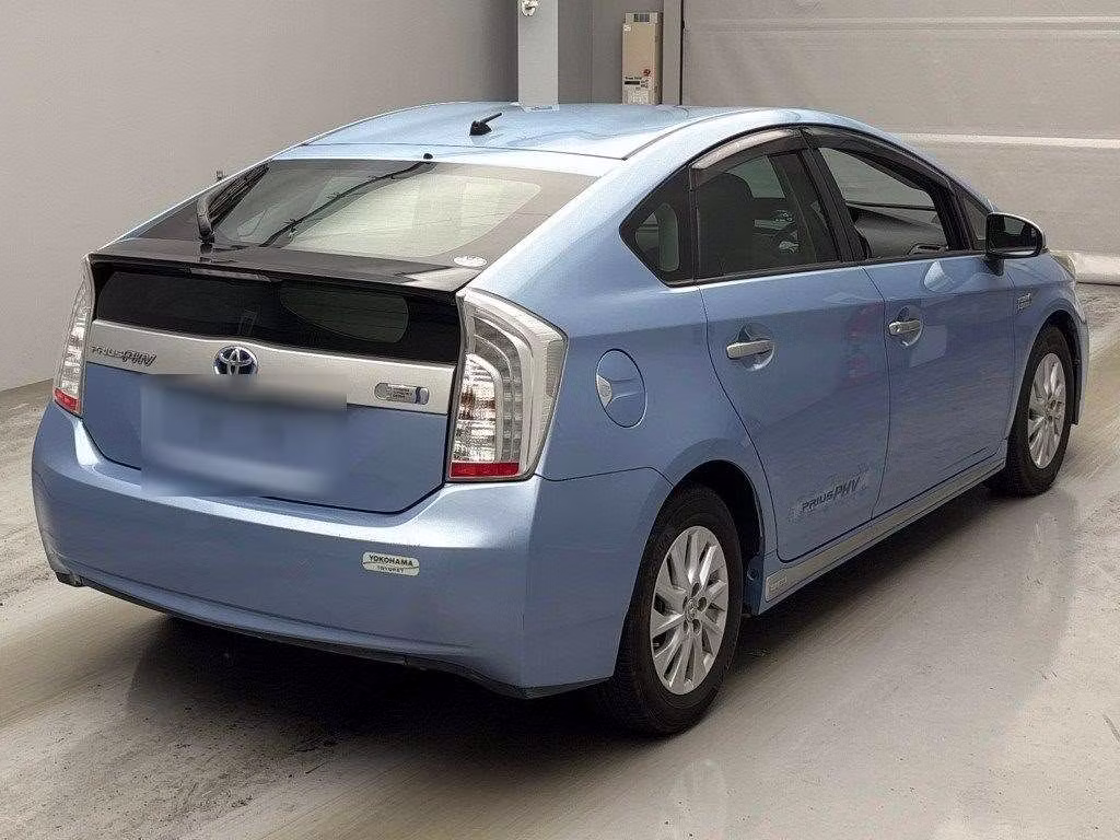 TOYOTA PRIUS PHV