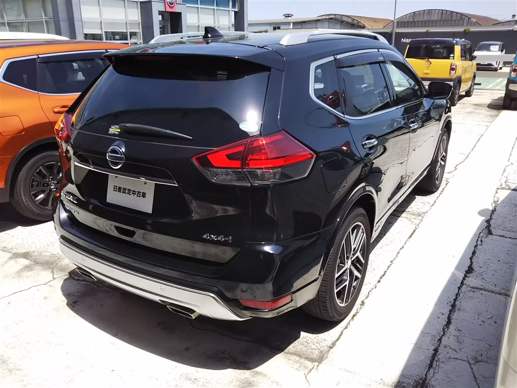 NISSAN X-TRAIL