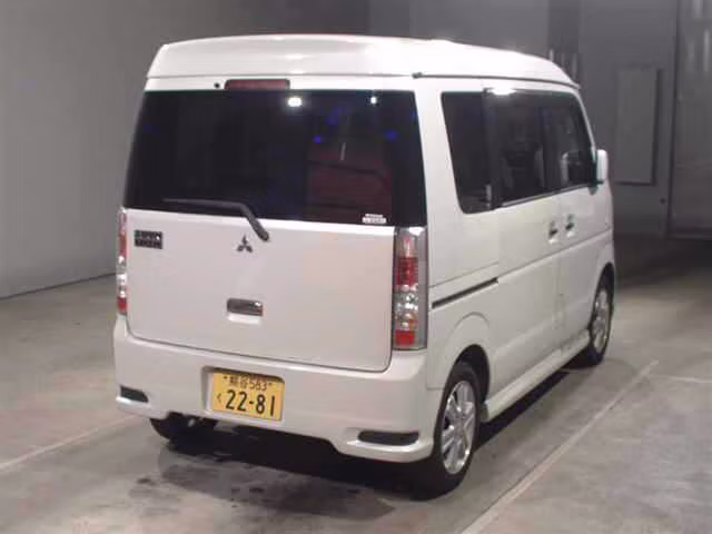 MITSUBISHI TOWN BOX