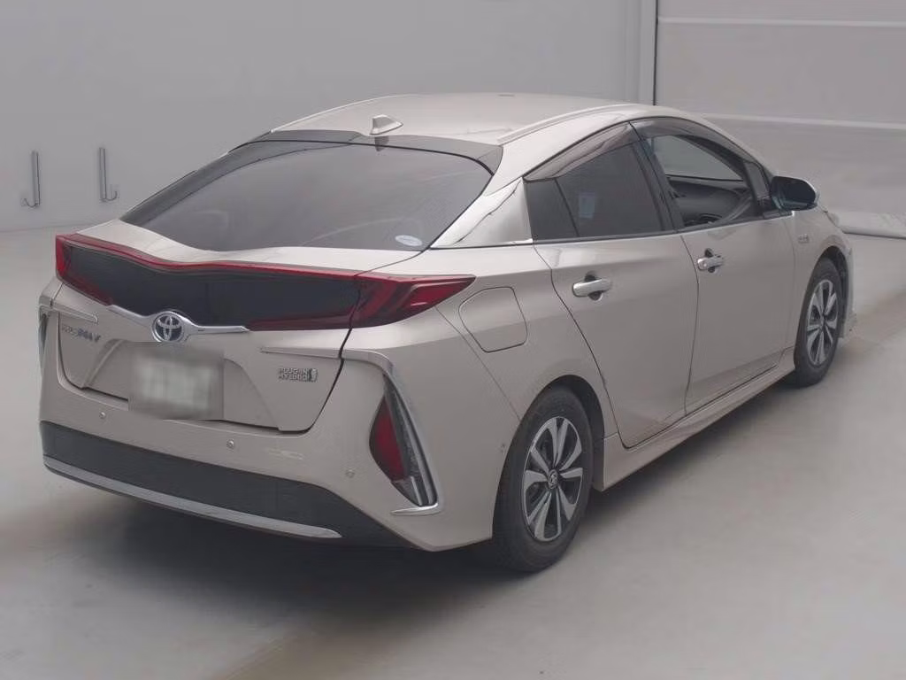 TOYOTA PRIUS PHV
