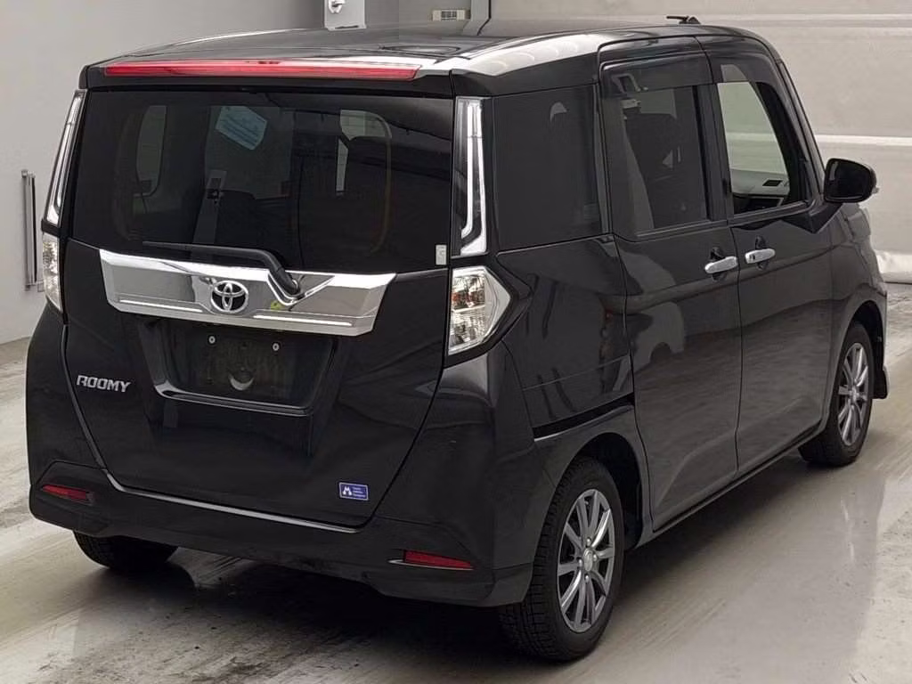 TOYOTA ROOMY