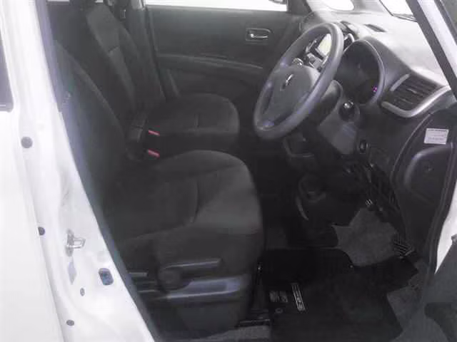 MITSUBISHI DELICA D:2