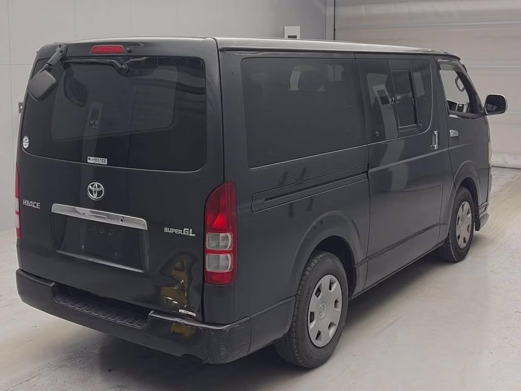 TOYOTA REGIUS ACE