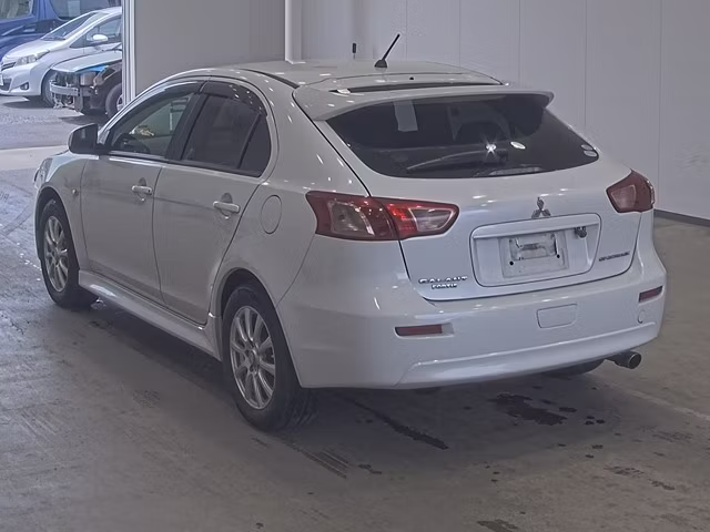 MITSUBISHI GALANT FORTIS