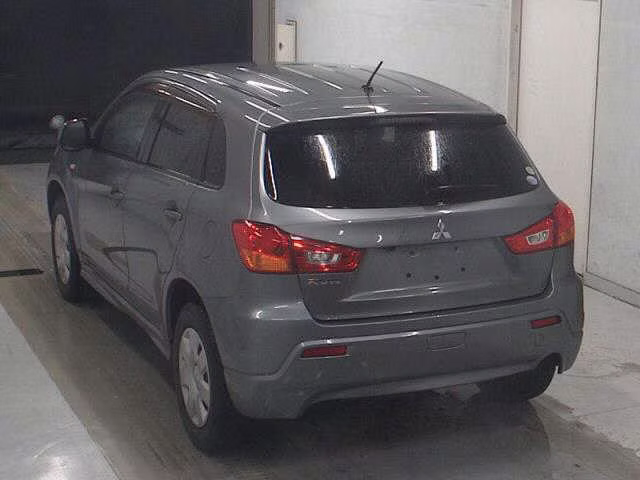 MITSUBISHI RVR