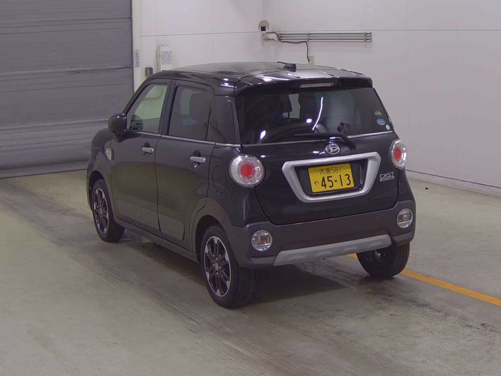 DAIHATSU CAST