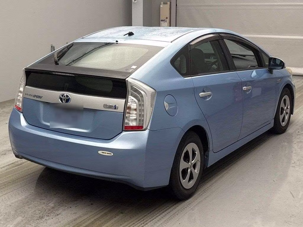 TOYOTA PRIUS PHV