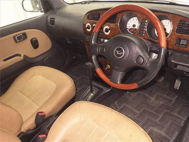 DAIHATSU MIRA GINO