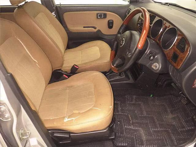 DAIHATSU MIRA GINO