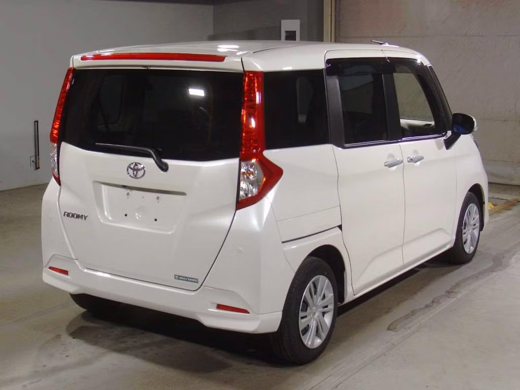 TOYOTA ROOMY