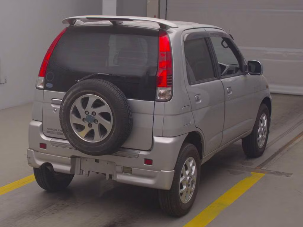 DAIHATSU TERIOS KID