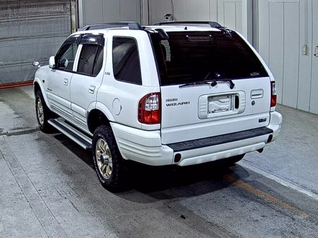 ISUZU WIZARD
