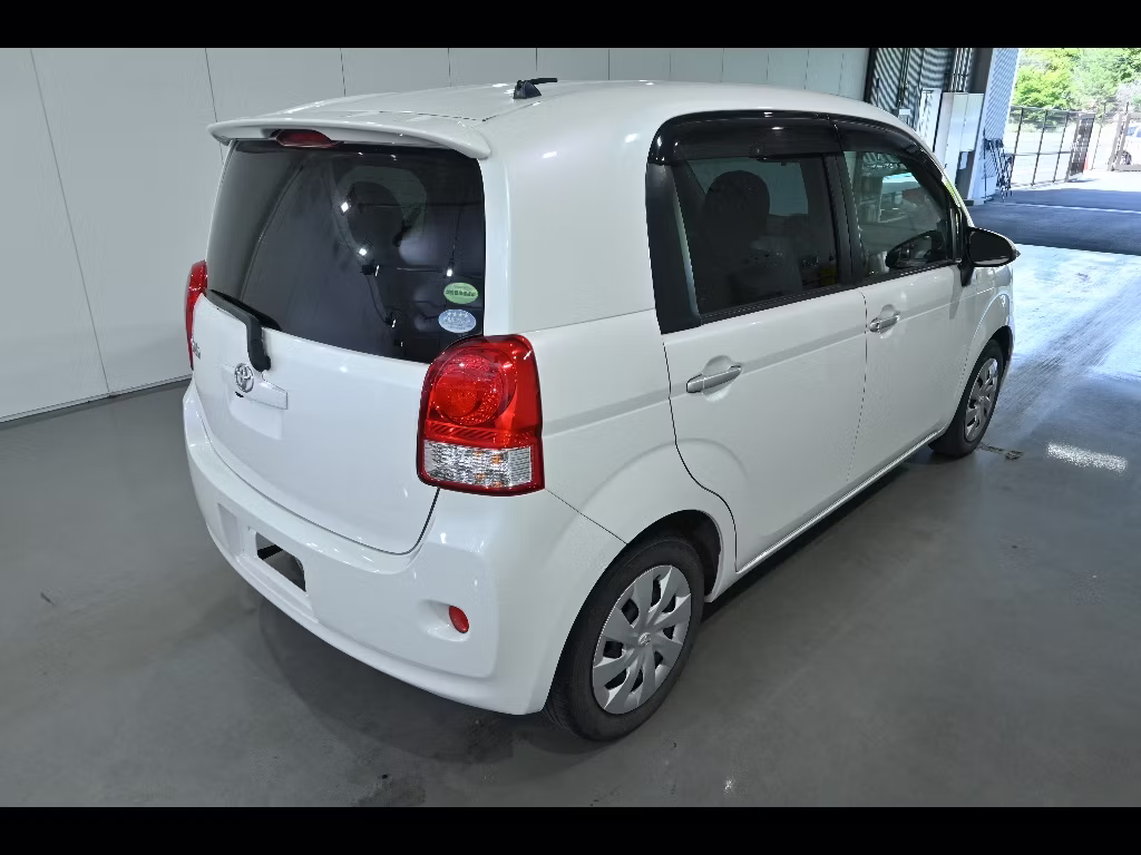 TOYOTA PORTE