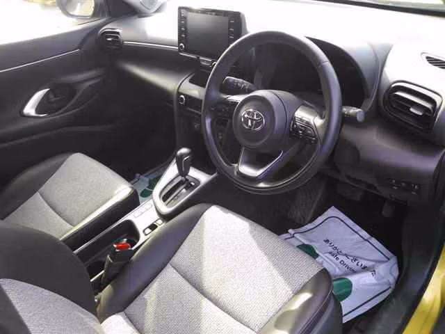 TOYOTA YARIS CROSS