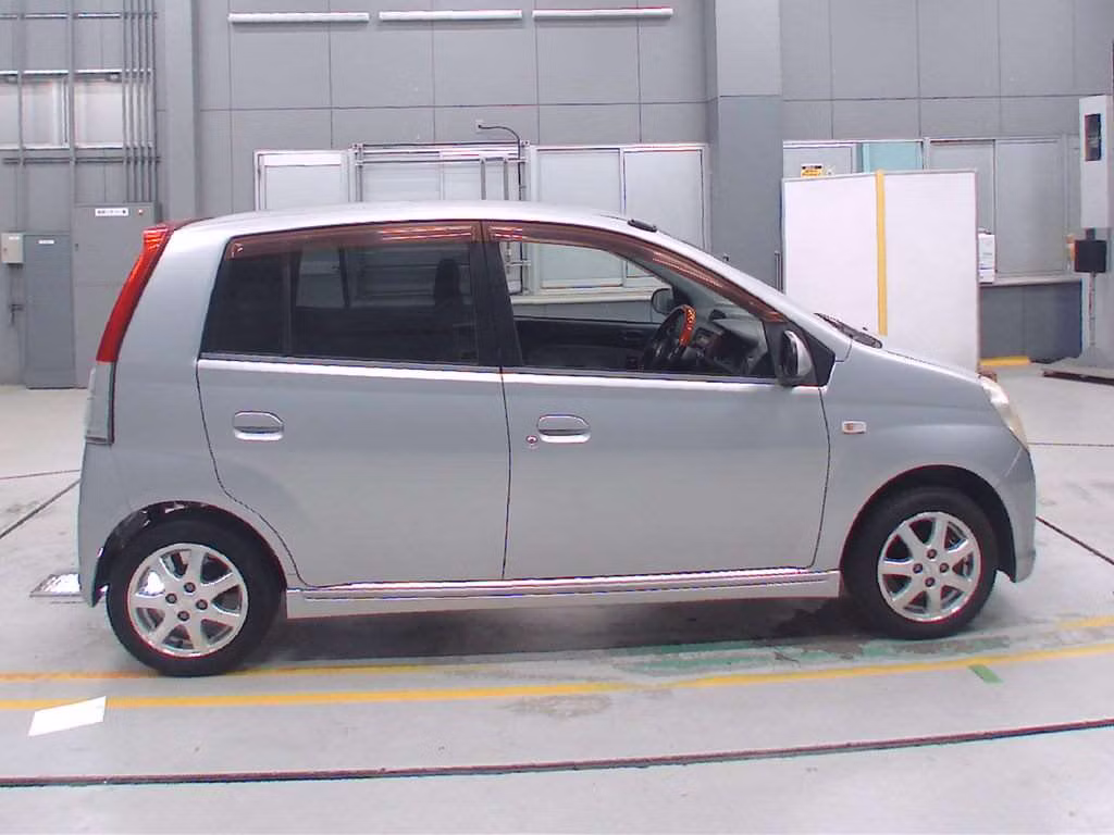 DAIHATSU MIRA AVY