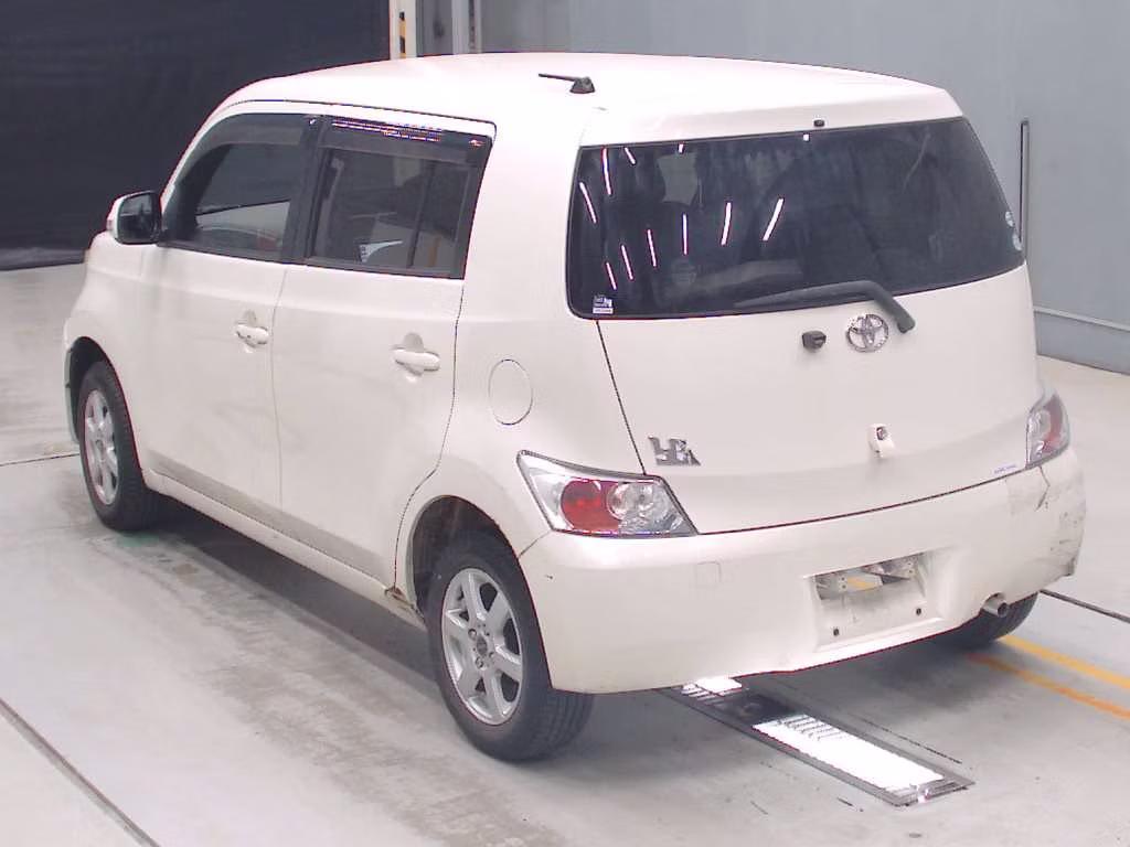 TOYOTA BB