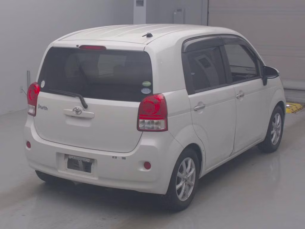 TOYOTA PORTE