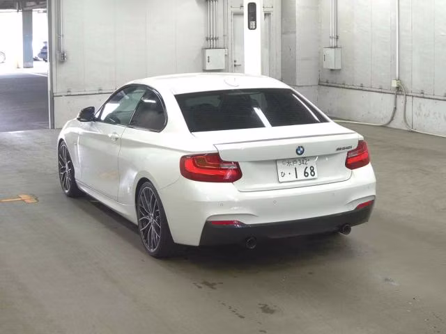 BMW 2-SERIES