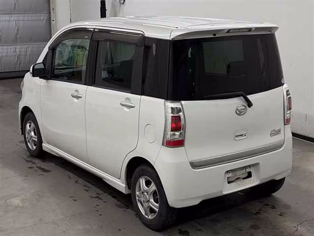 DAIHATSU TANTO EXE