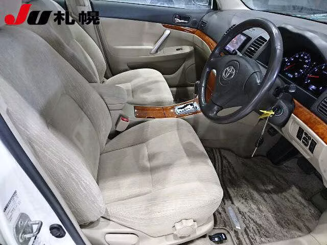 TOYOTA PREMIO