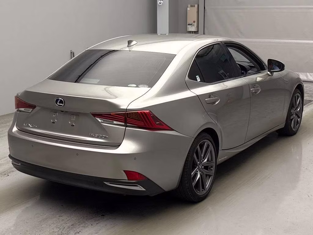 LEXUS IS300H