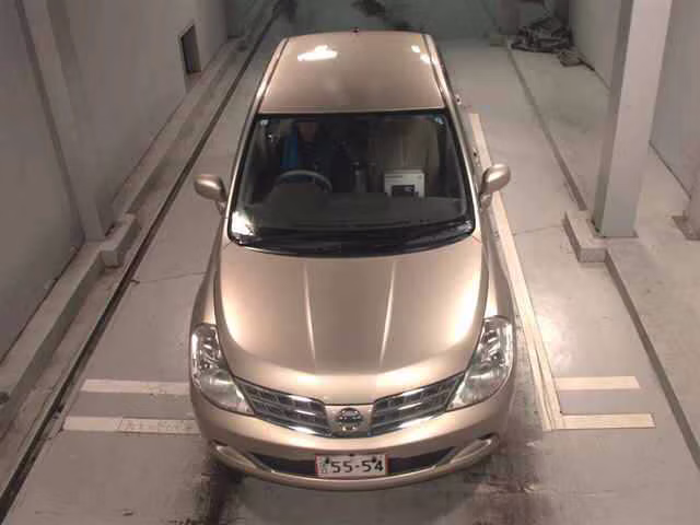 NISSAN TIIDA LATIO