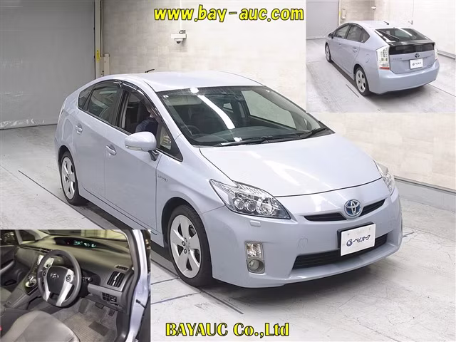 TOYOTA PRIUS