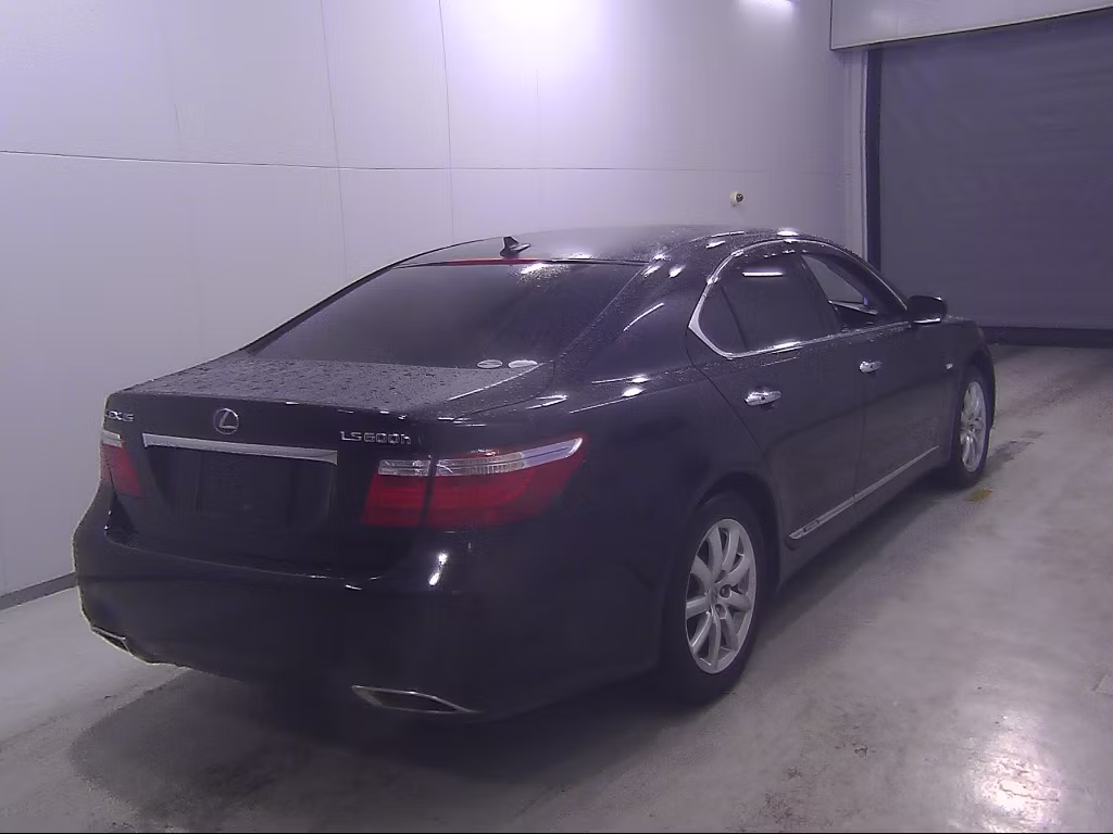 LEXUS LS600H