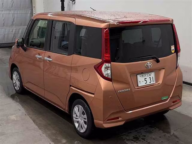 TOYOTA ROOMY