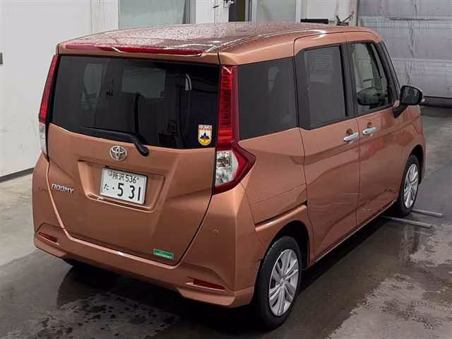 TOYOTA ROOMY
