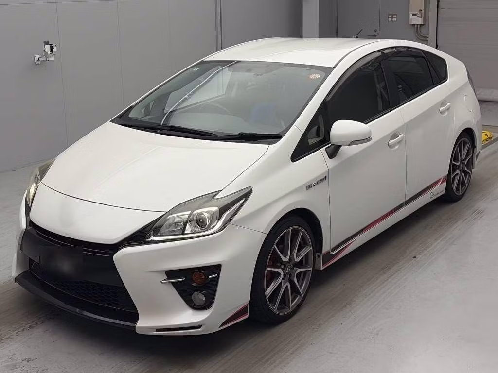 TOYOTA PRIUS
