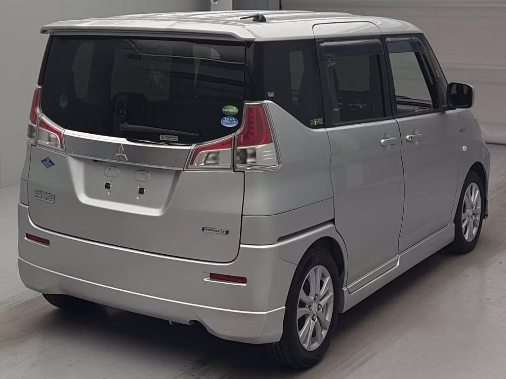 MITSUBISHI DELICA D:2