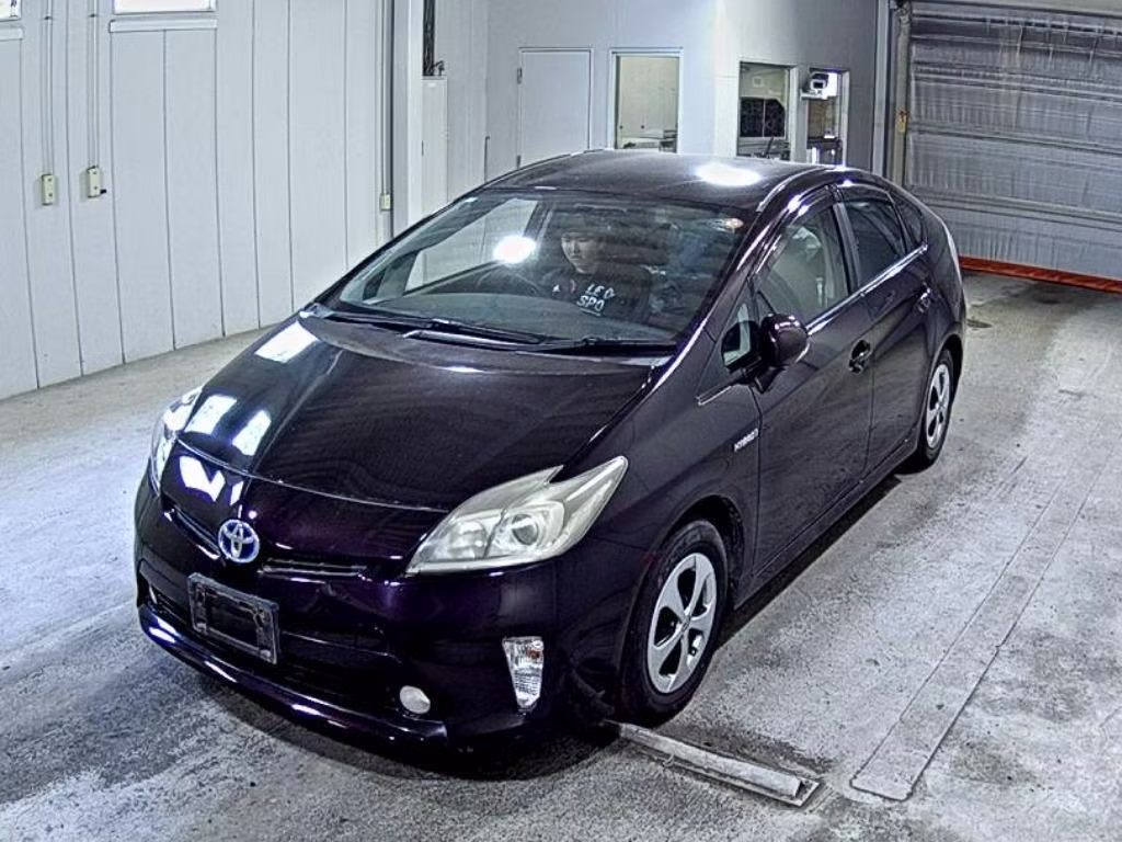 TOYOTA PRIUS