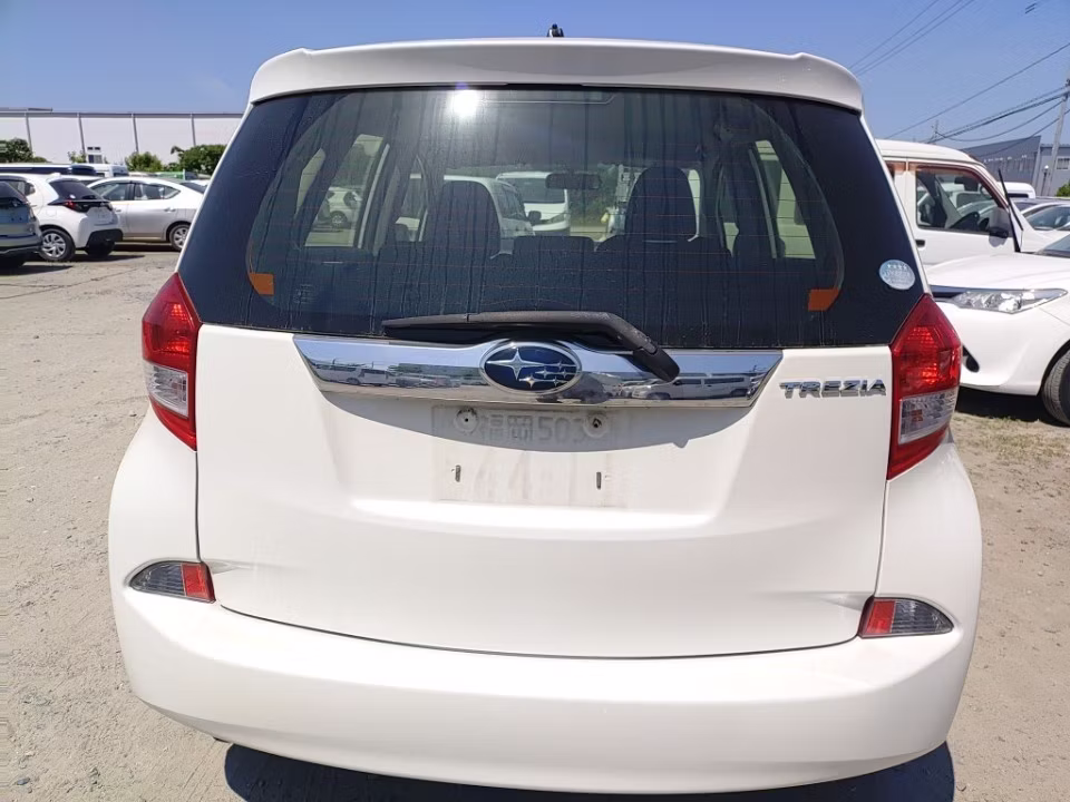 SUBARU TREZIA