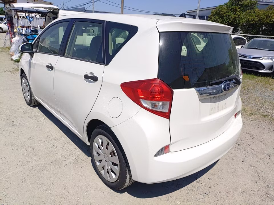 SUBARU TREZIA