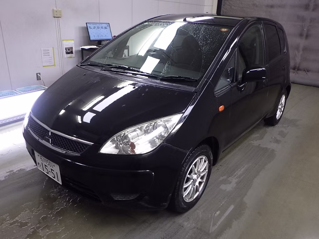 MITSUBISHI COLT