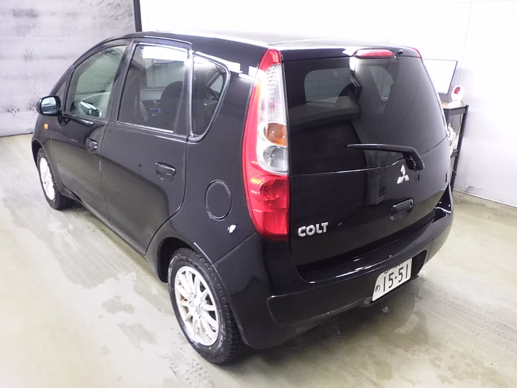 MITSUBISHI COLT