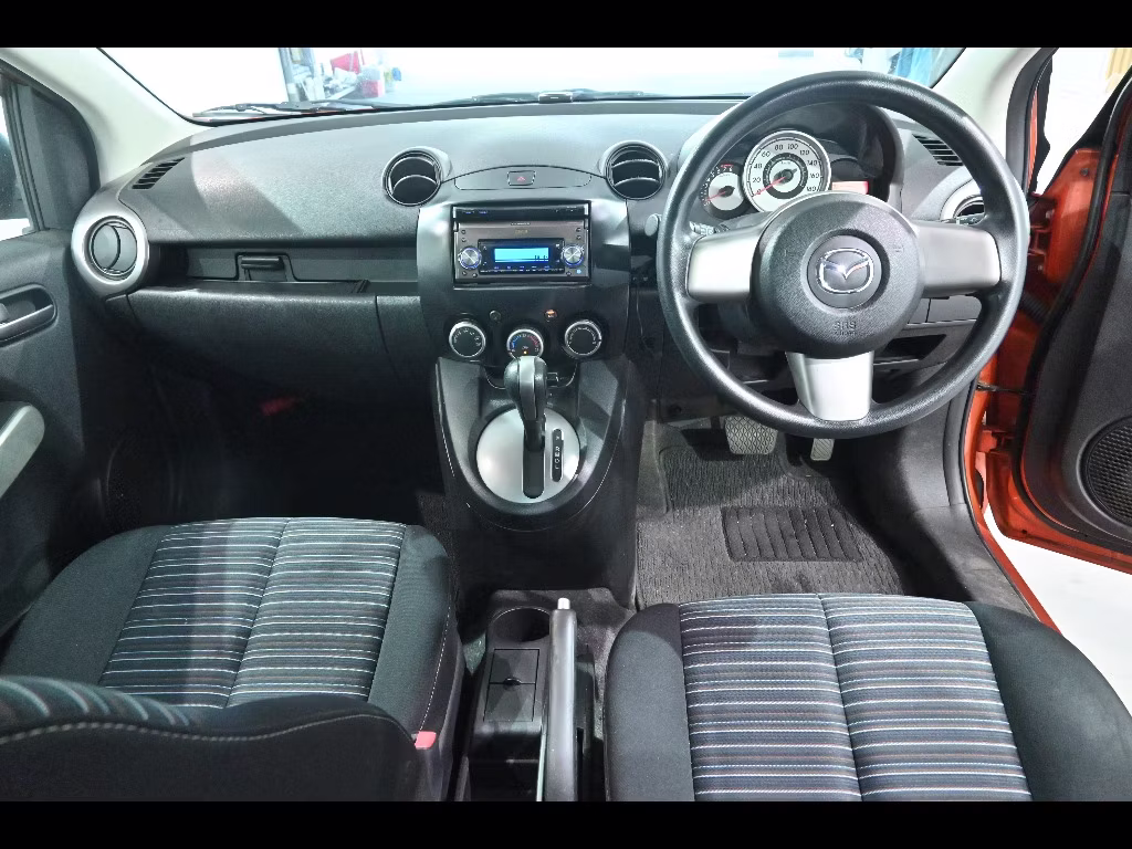 MAZDA DEMIO