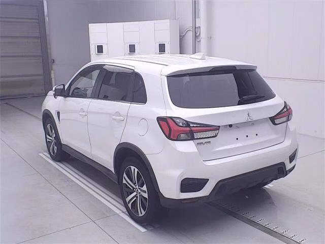 MITSUBISHI RVR