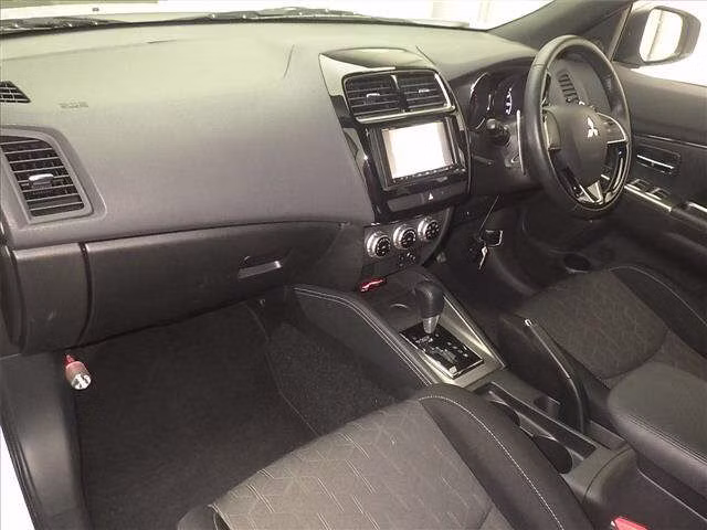 MITSUBISHI RVR