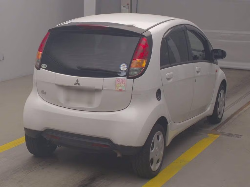 MITSUBISHI I