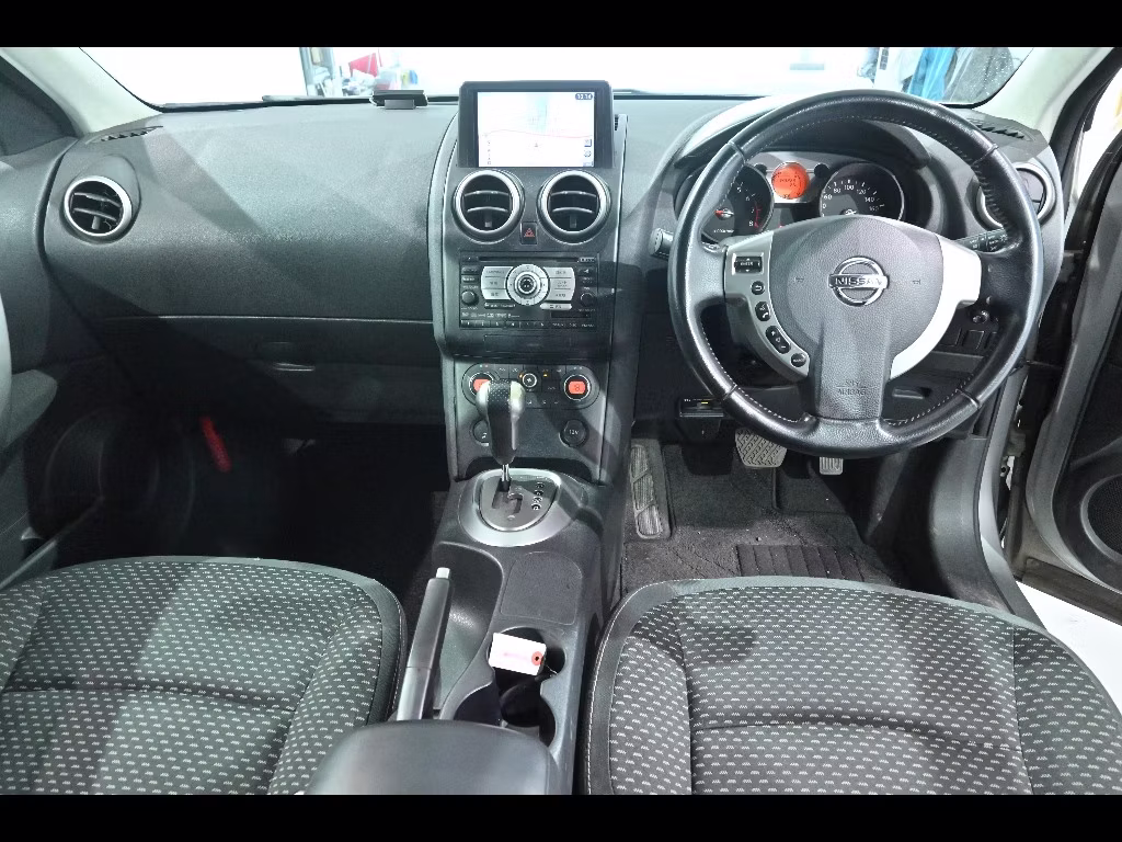 NISSAN DUALIS