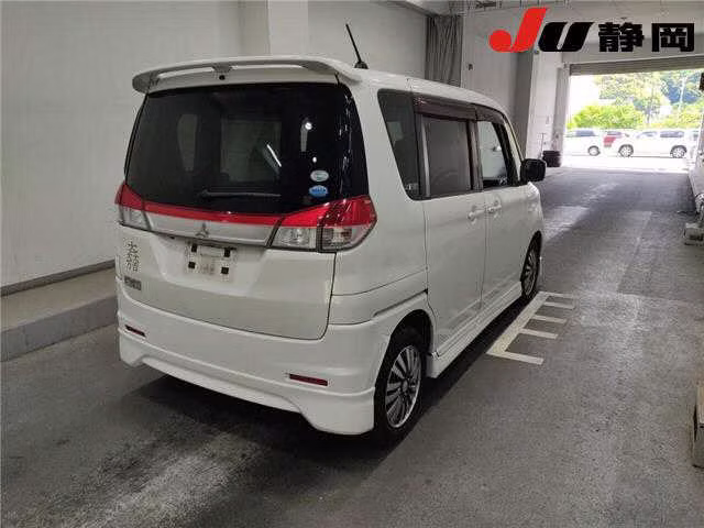 MITSUBISHI DELICA D:2