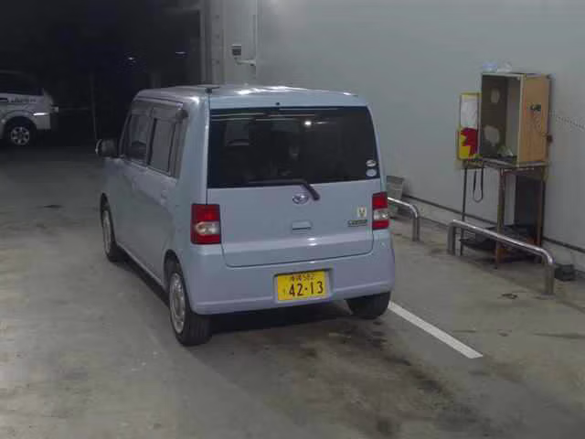 DAIHATSU MOVE CONTE