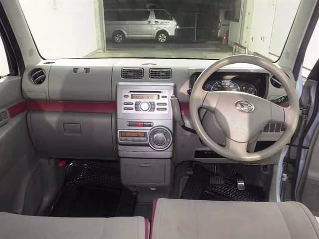 DAIHATSU MOVE CONTE