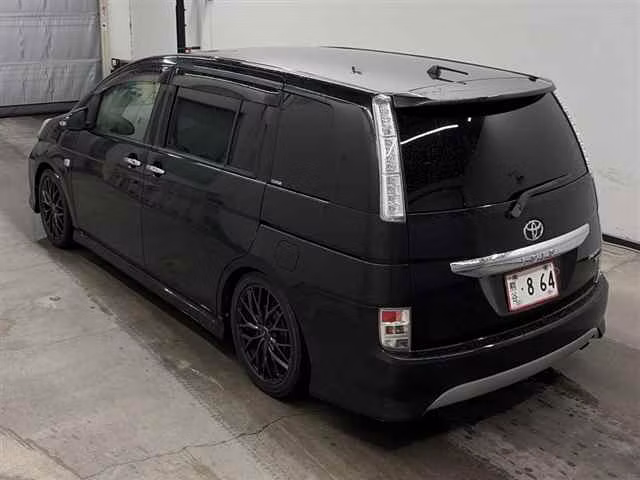 TOYOTA ISIS