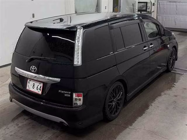 TOYOTA ISIS