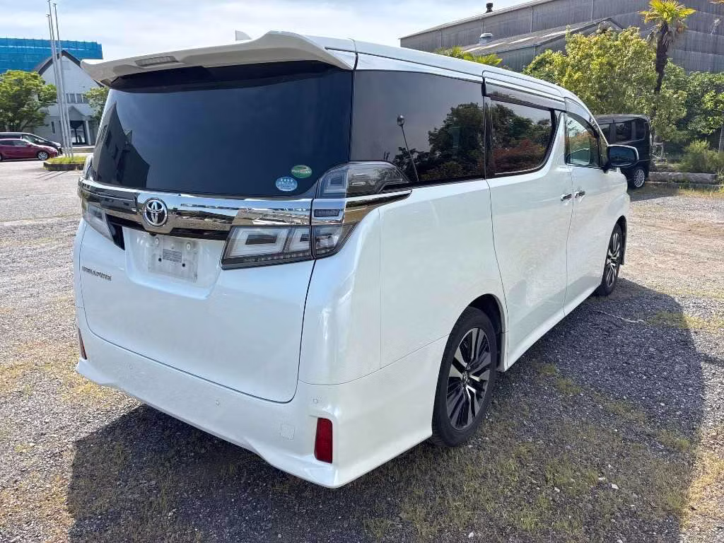 TOYOTA VELLFIRE